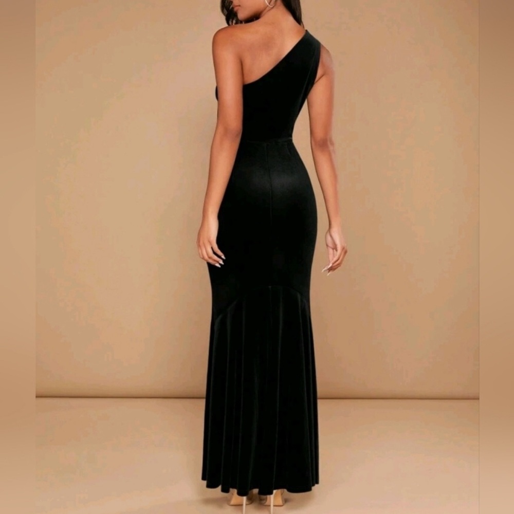 NEW Velvet One Shoulder Mermaid Dress Gown Black